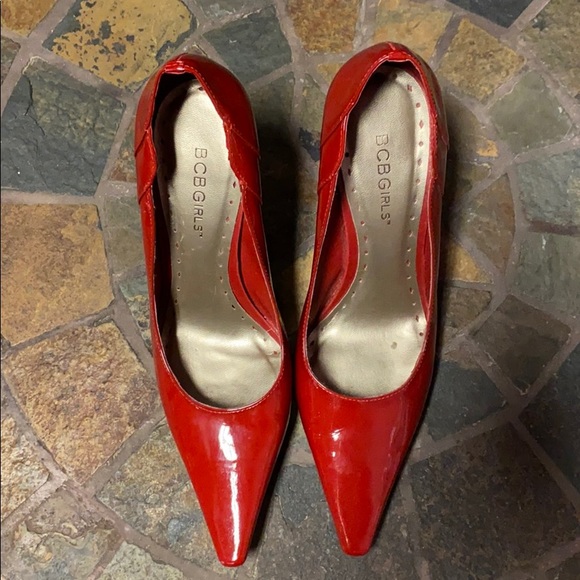 BCBG candy apple red patent leather pumps size 7.5 - Picture 3 of 5